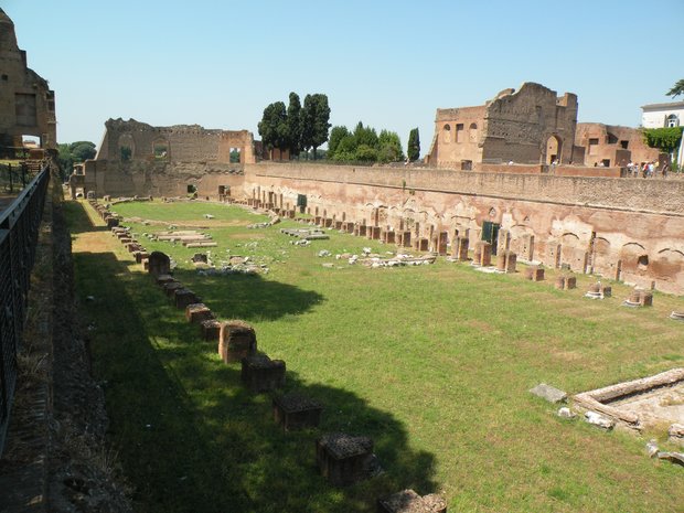  ruine du Palais d'Auguste